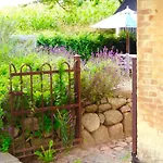 Guest house Bakkehuset 3*