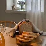 Bakkehuset 3*