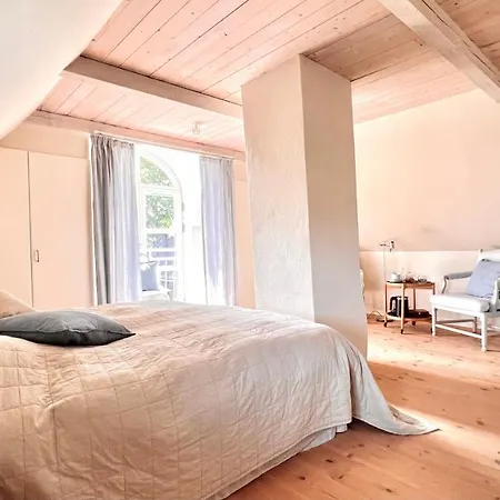 Bakkehuset בית הארחה Skovby (Aeroe)