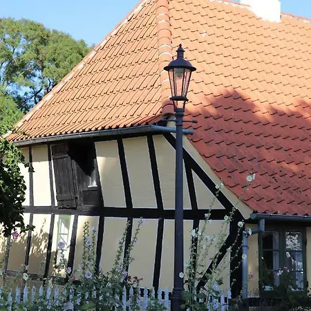 Bakkehuset Guest house *