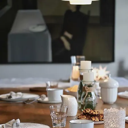 בית הארחה Bakkehuset 3*